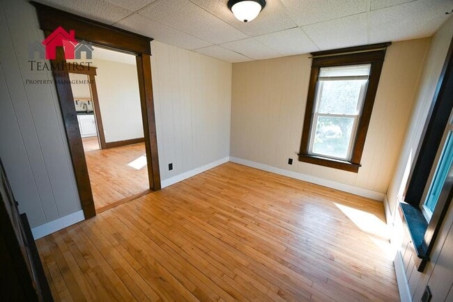 Building Photo - 205 N Maple St