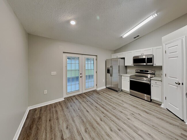 Building Photo - 11338 Ivy Flower Loop