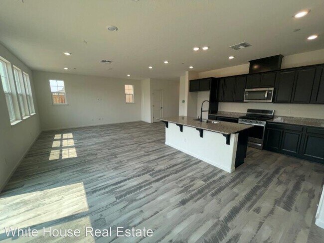 Building Photo - 3 br, 2.5 bath House - 113 Bywell Bridge Cir