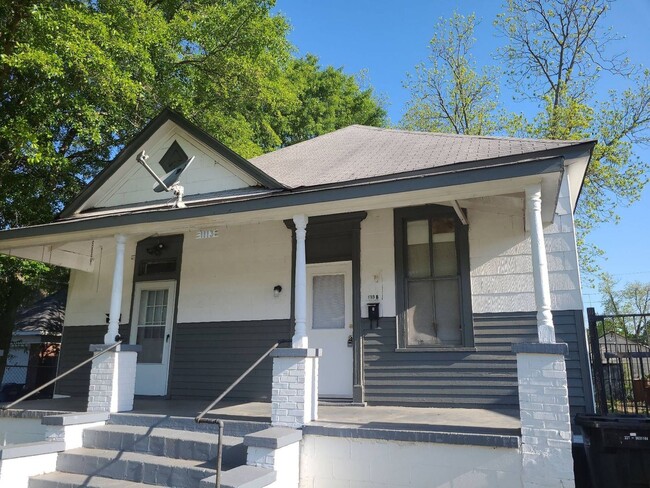 Building Photo - 1BR, 1BA Efficiency apart.