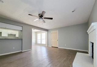 Building Photo - 13611 Ravensway Dr
