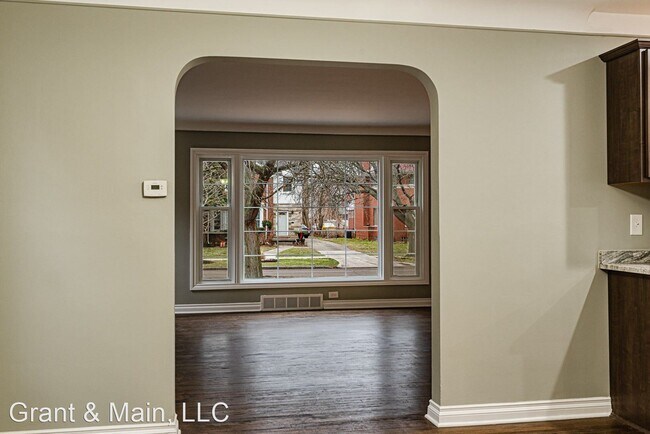 Building Photo - 3 br, 2 bath House - 16834 Rosemont Ave.
