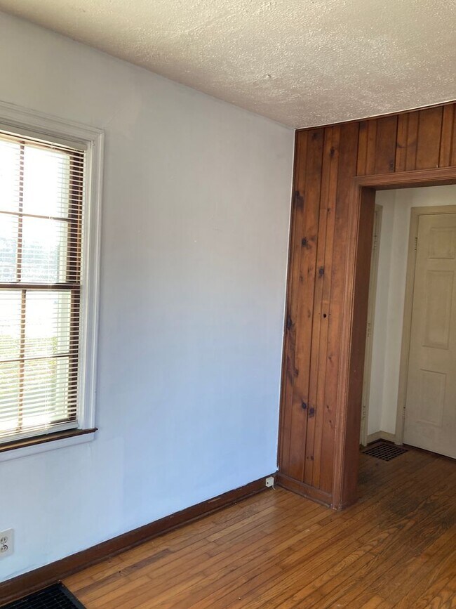 Foto del edificio - Move in bonus! Charming two story 2 bedroom home