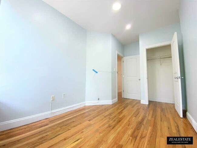 Building Photo - 254 54th St