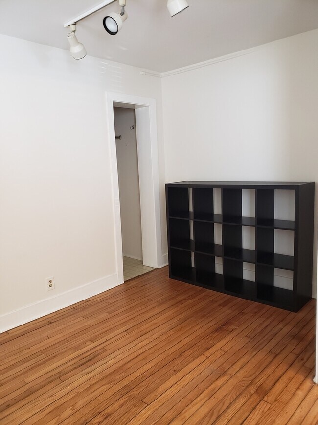 Foto del edificio - 7328 N Honore St