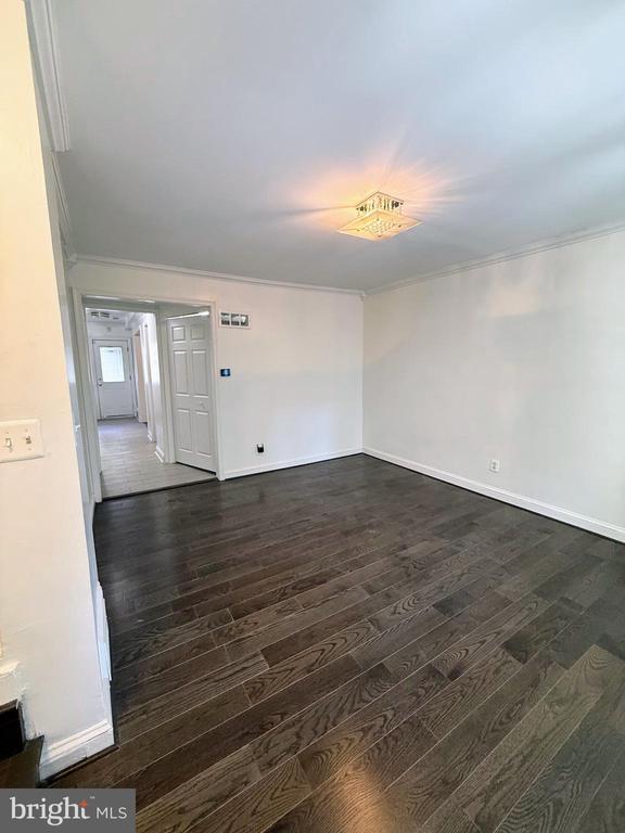 Foto del edificio - 1714 E St NE