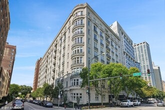 Building Photo - 3400 N Lake Shore Dr