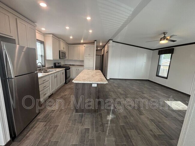 Foto del edificio - 725 S 12th St