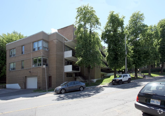 Primary Photo - 755 Avenue Rd