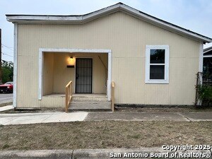 Foto principal - 220 N Pinto St