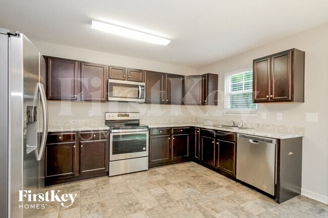 Foto del edificio - 825 Winterside Ln