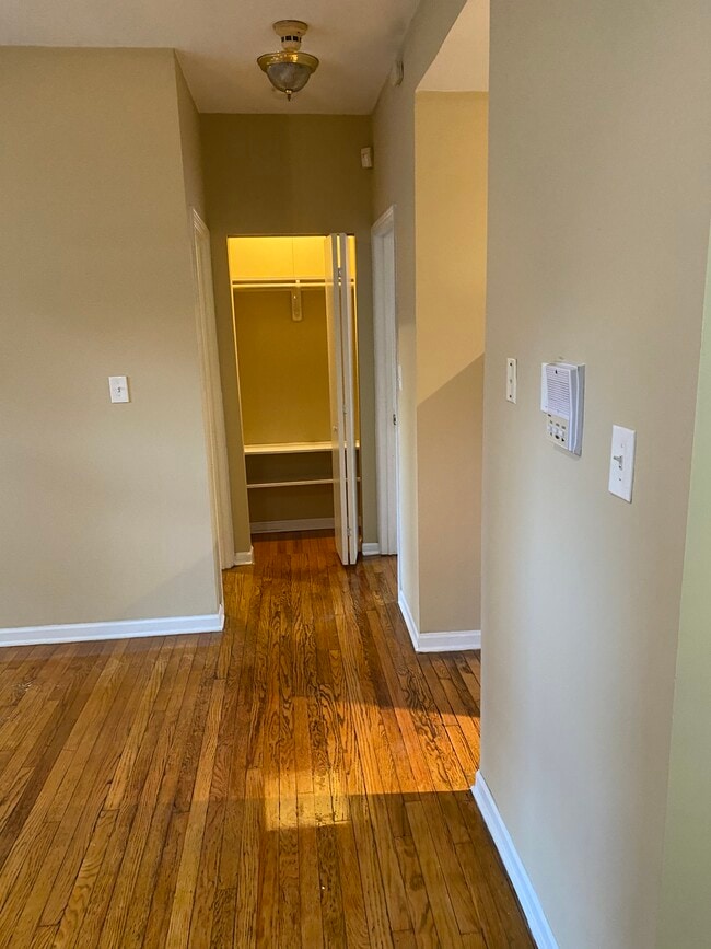 Hallway closet leading to rooms - 1510 W Ardmore Ave
