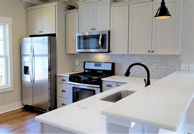 Building Photo - 209 Springwood Way