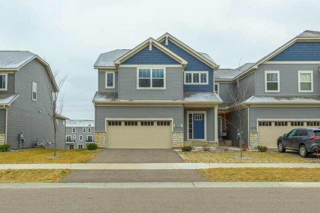 Building Photo - Awesome maple grove 5 bed 4 bath townhome! Pond views, 2 years old!