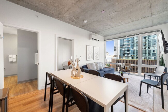 Foto del edificio - 853 W Blackhawk St