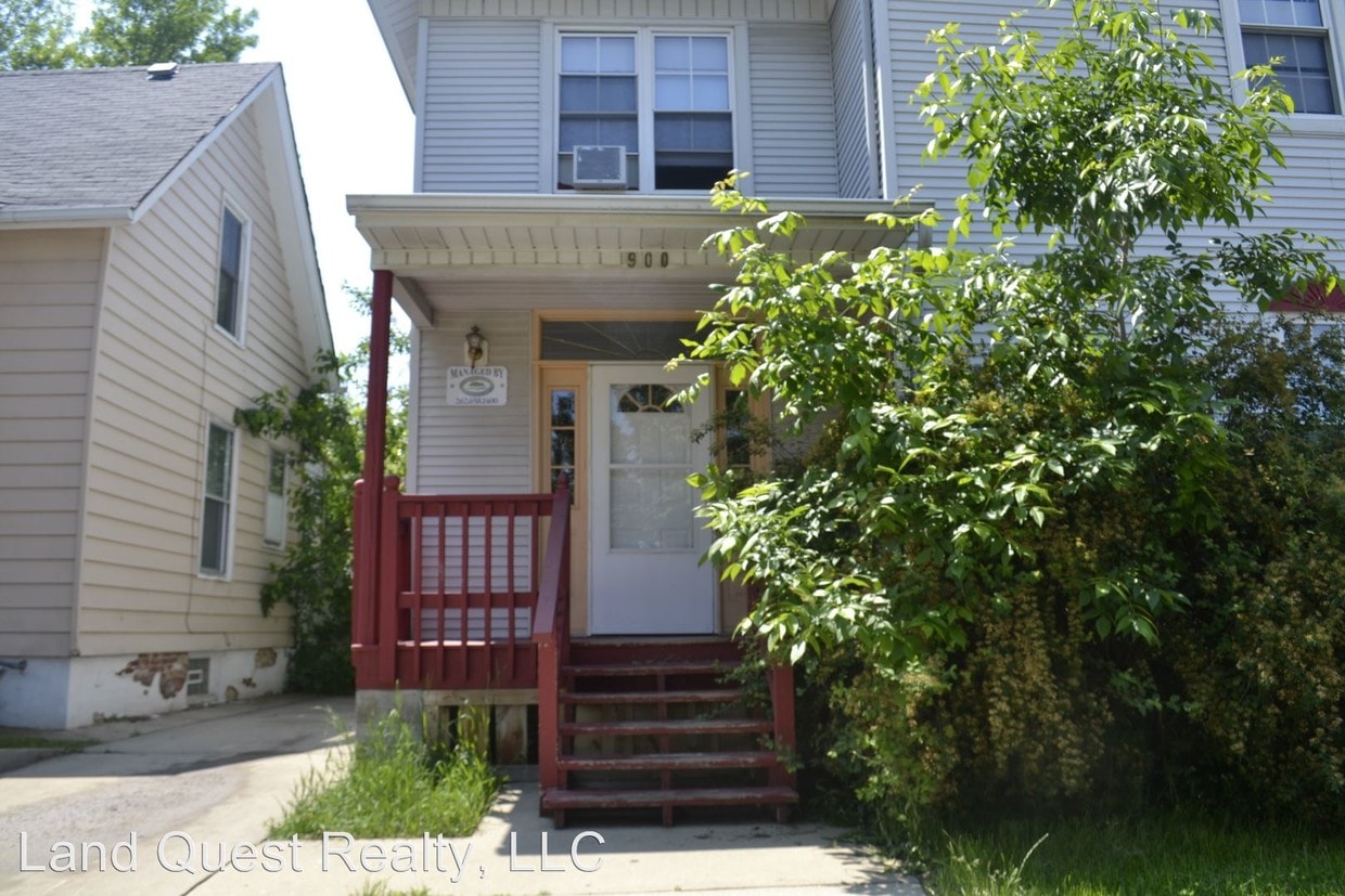 Primary Photo - 2 br, 1 bath Apartment - 900 Center St.
