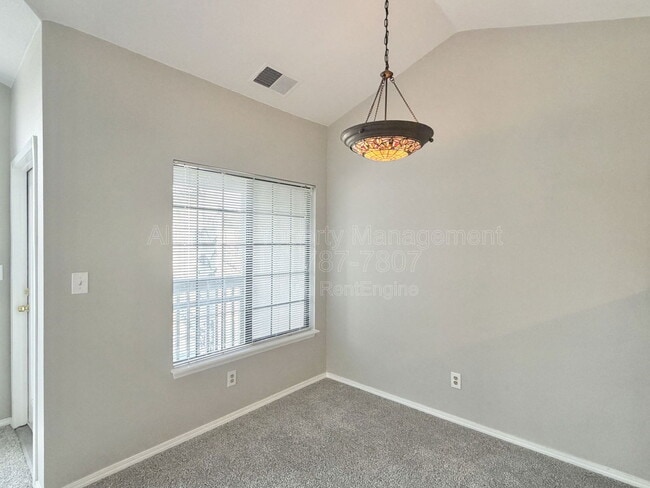 Foto del edificio - 2117 Denton Grove