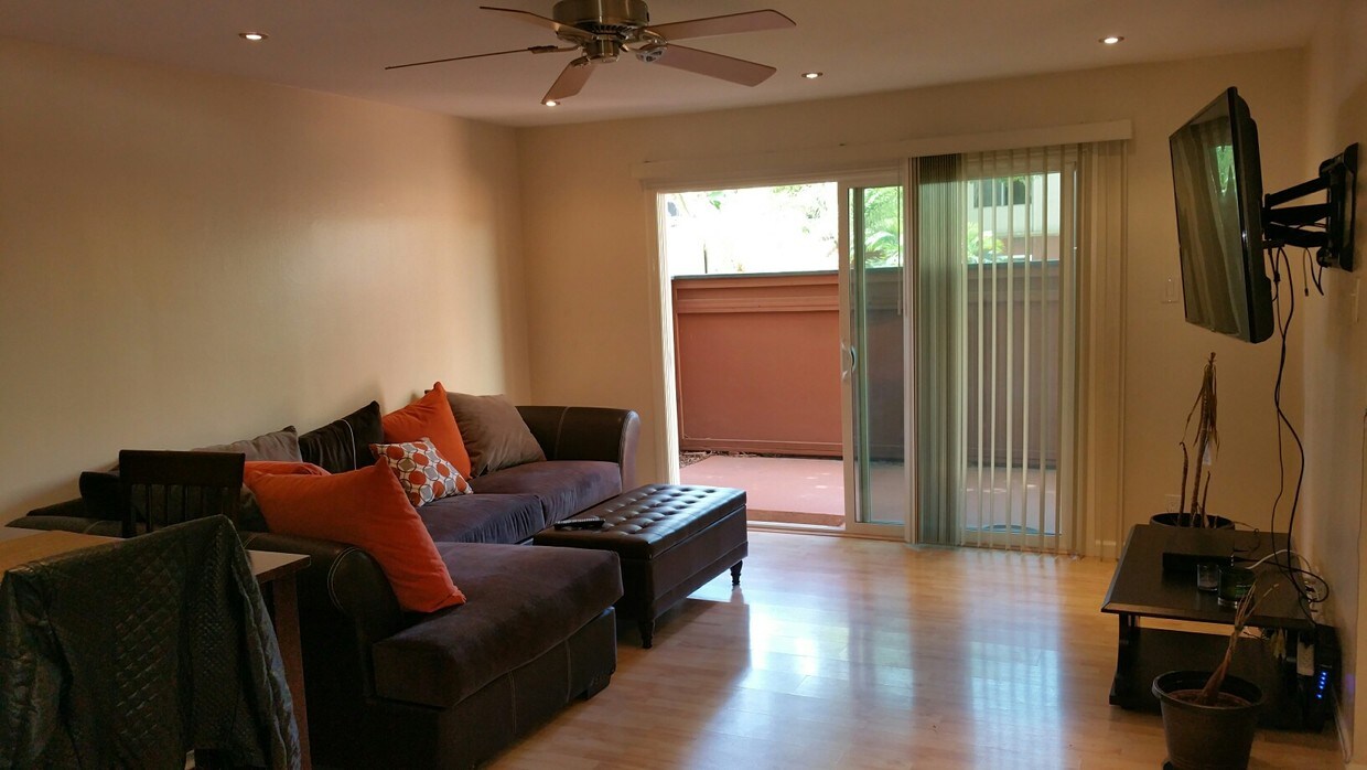 400 N Acacia Ave Unit D18, Fullerton, CA 92831 Condo for Rent in