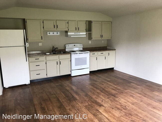 Building Photo - 1 br, 1 bath House - 4 Walnut Lane