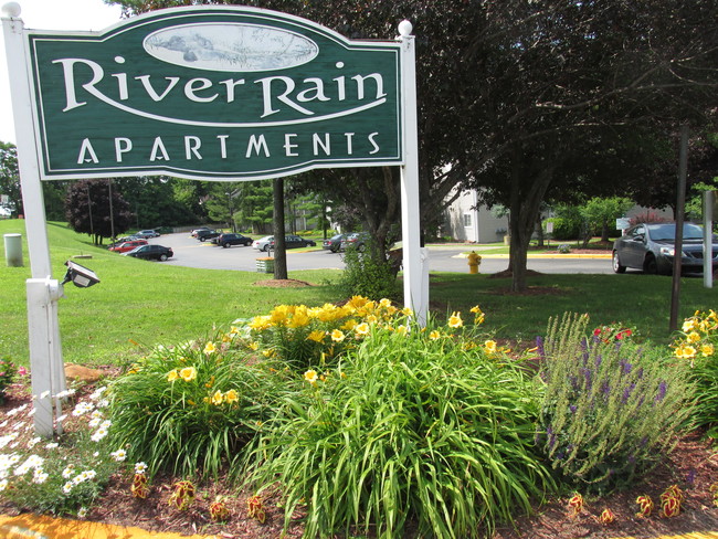 River Rain Apartments - 1130 Huron River N Dr