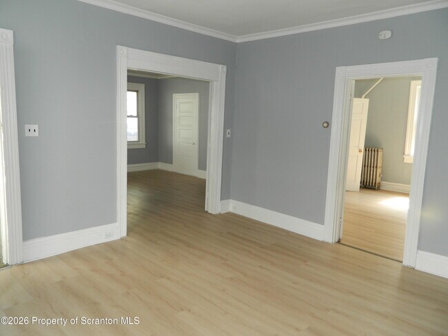 Building Photo - 826 Prospect Ave