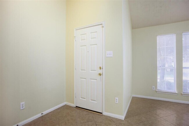 Foto del edificio - 8410 Taraglen Ct