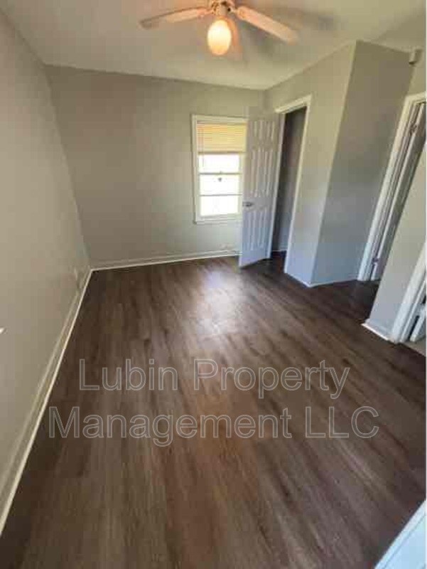 Foto del edificio - 4008 Grantham Rd