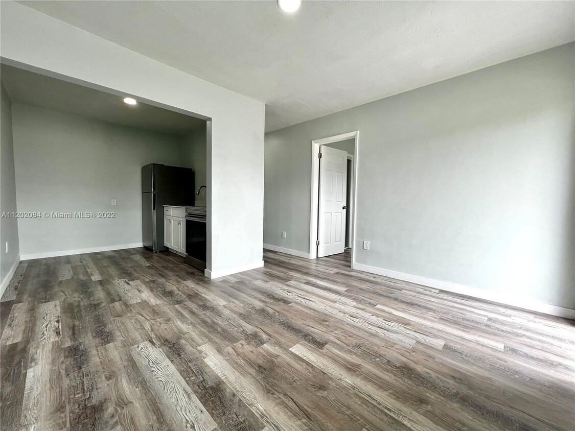 Primary Photo - 805 NW 7th Ave