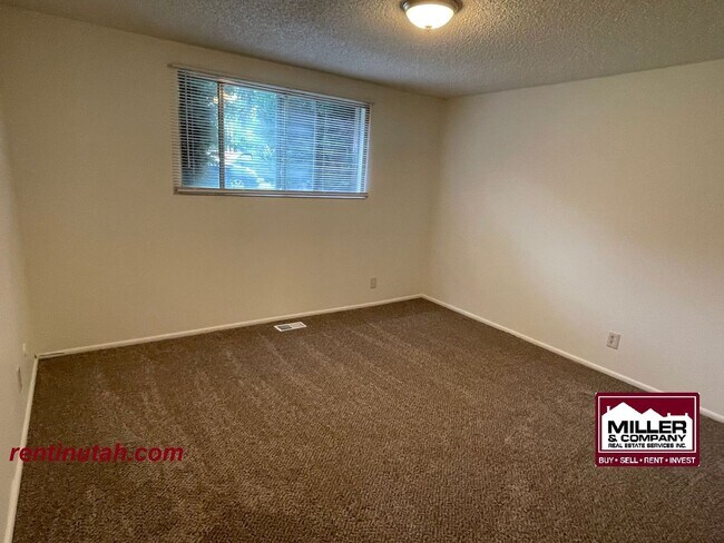 Foto del edificio - 485 Woodland Ave