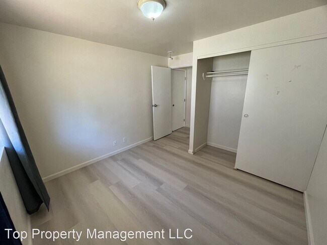 Building Photo - 2 br, 1 bath House - 1054 Hulakui Dr