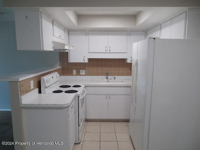 Building Photo - 6051 Chesham Dr