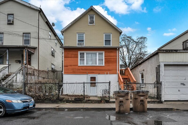 24 Rose Park Ave Unit 2, Stamford, CT 06902 Condo for Rent in