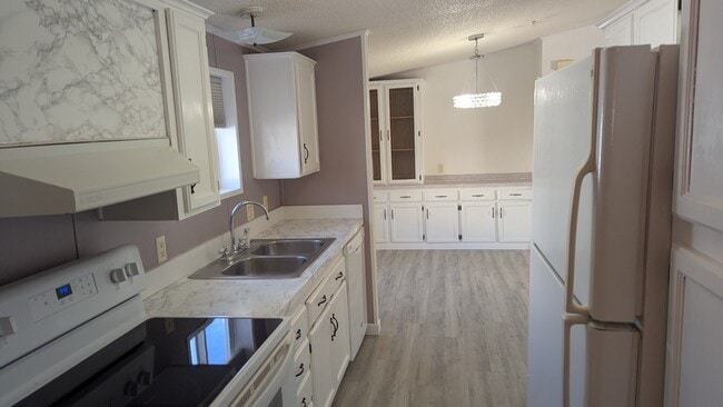 Photo - 121 Polopony Ct House