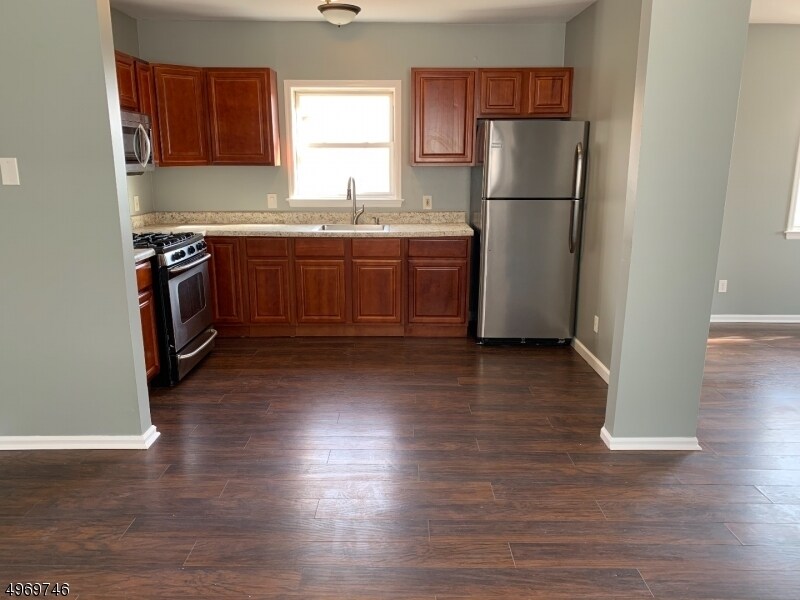 506 Washington Ave, South Amboy, NJ 08879 Room for Rent in South