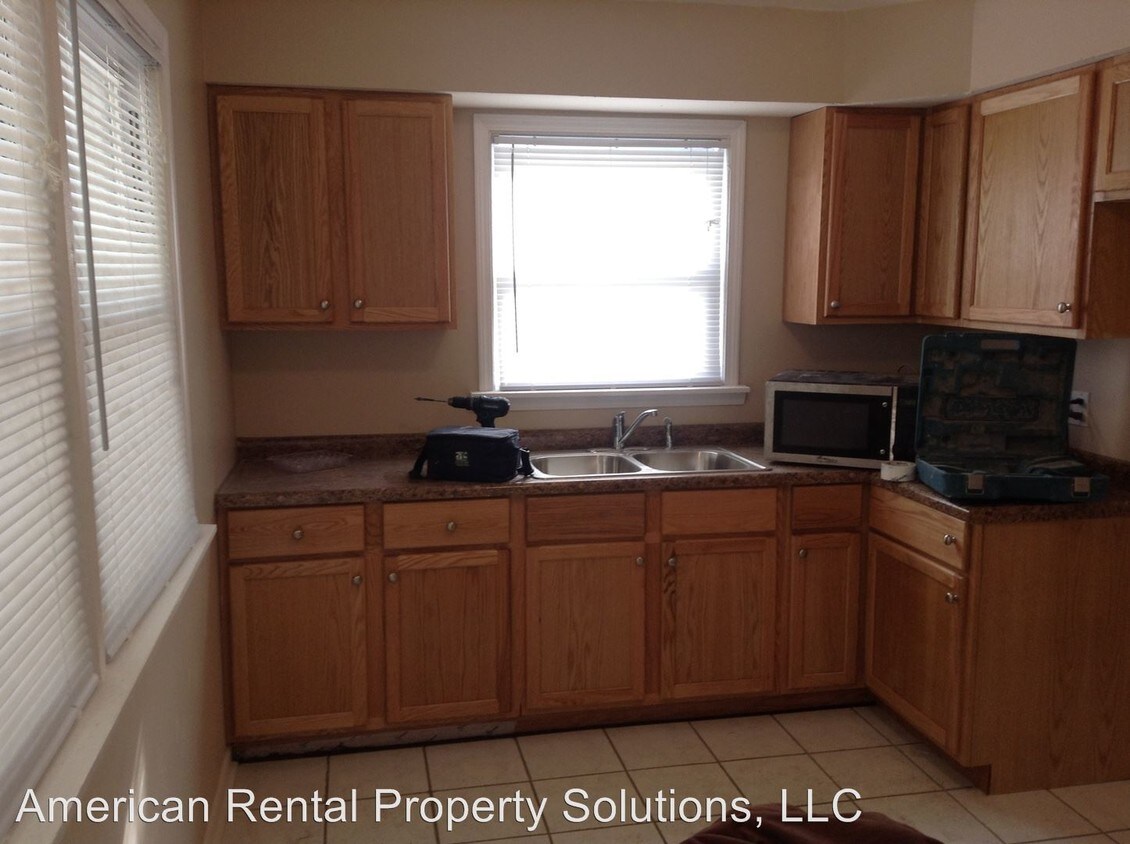 16259 Oxford Dr, Markham, IL 60428 House Rental in Markham, IL