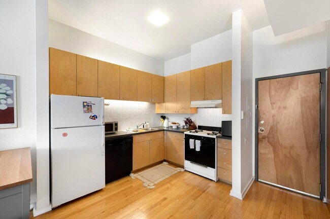 Foto del edificio - 2549 N Halsted St