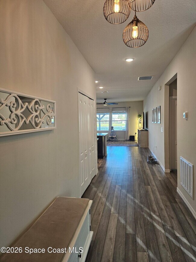 Foto del edificio - 4793 Shannock Ave