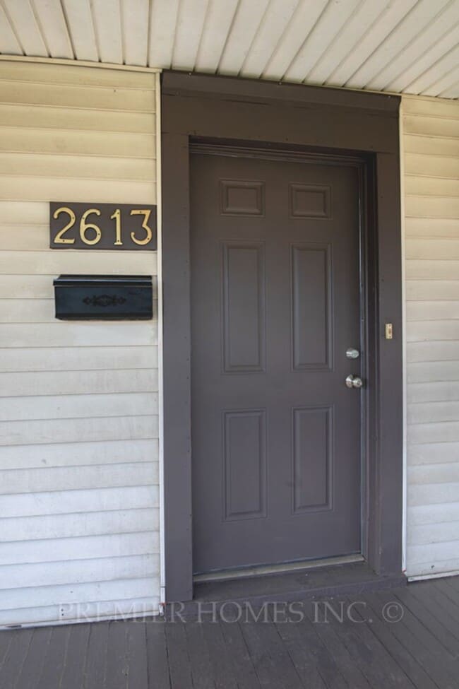 Building Photo - 3 Bedroom Home with Large Front Porch – $1,495/mo