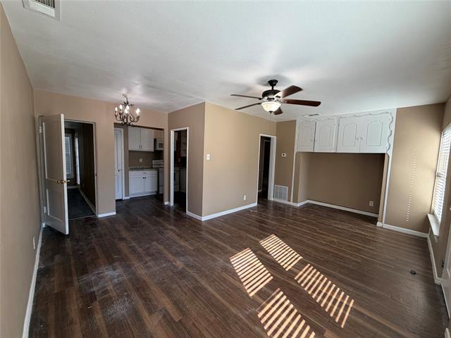 Building Photo - 2829 Falls Dr