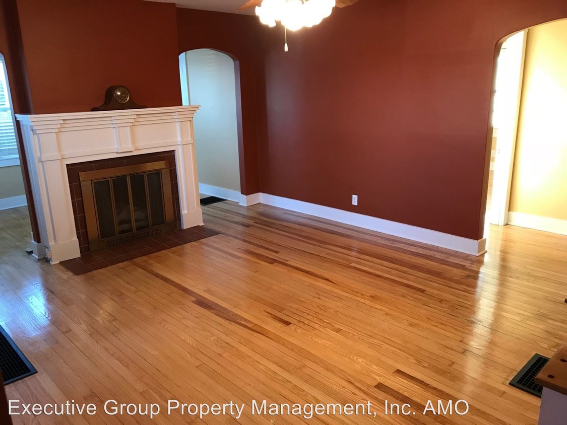 Building Photo - 4 br, 1.5 bath House - 121 BROADWAY ST.