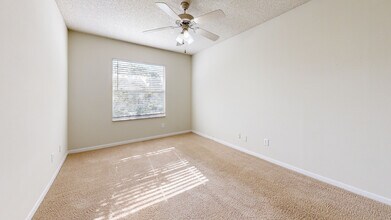 Interior Photo - Alafaya Woods