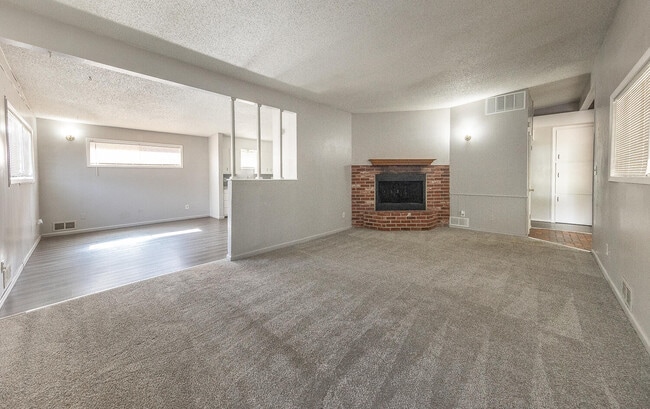 Foto del edificio - 4409 44th St