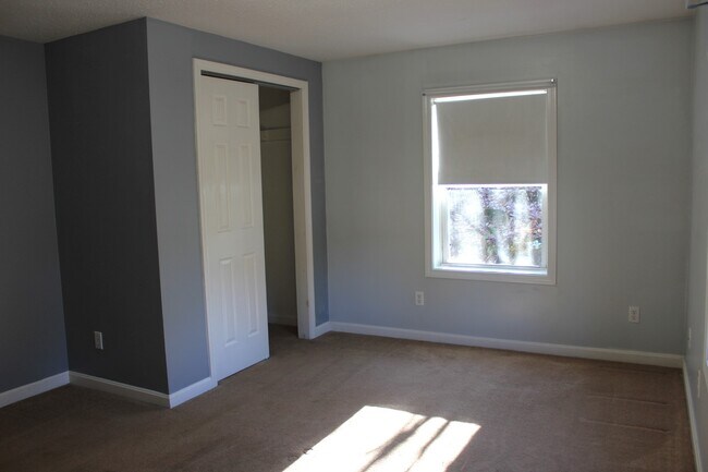 Building Photo - 166 Whittier Rd