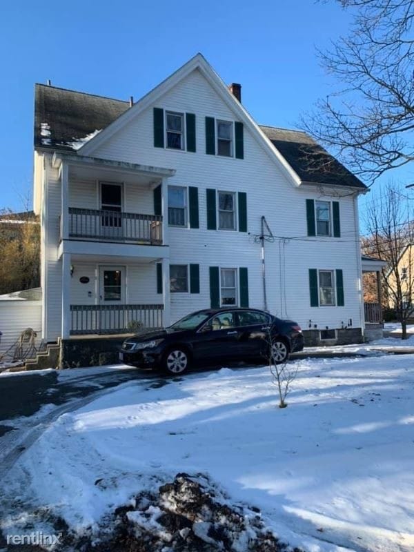 21 Russell St, Taunton, MA 02780 Room for Rent in Taunton, MA