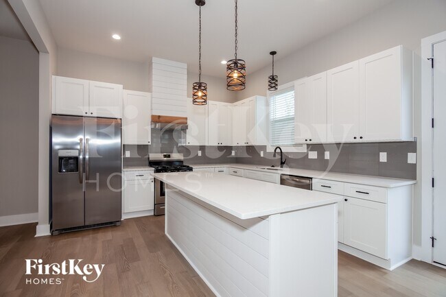 Foto del edificio - 11327 Tema Cir