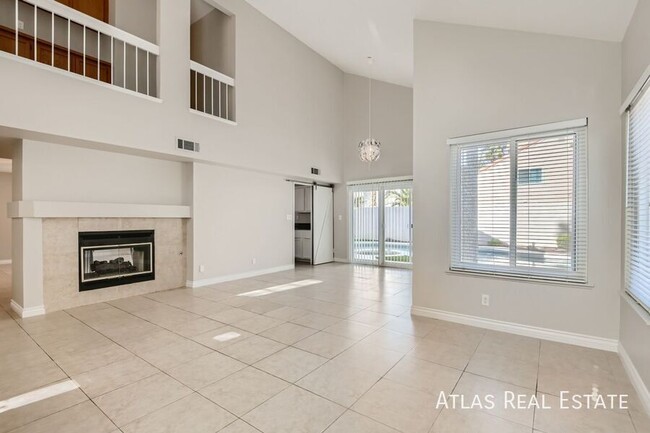 Building Photo - MOVE IN READY! BEAUTIFUL 3 Bedroom Home wi...