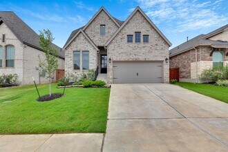 Building Photo - 130 Plumbago Loop