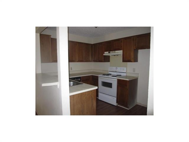 Building Photo - 410 Amber Ln