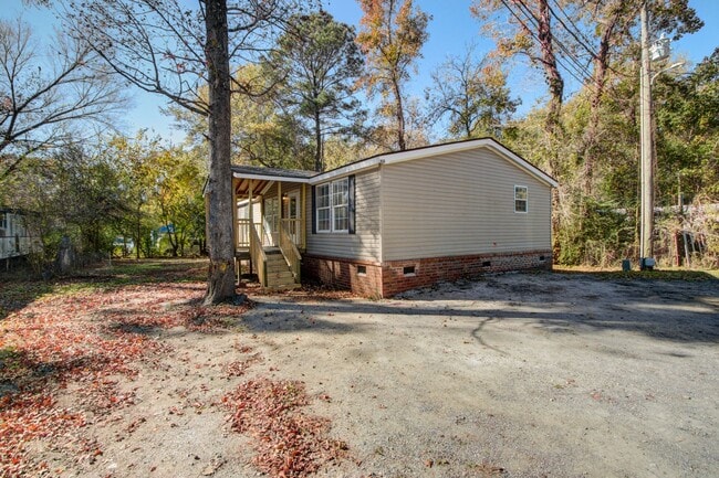 Building Photo - 435 Capers Dr