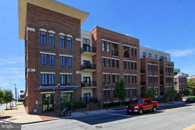 Foto del edificio - 181 E Reed Ave